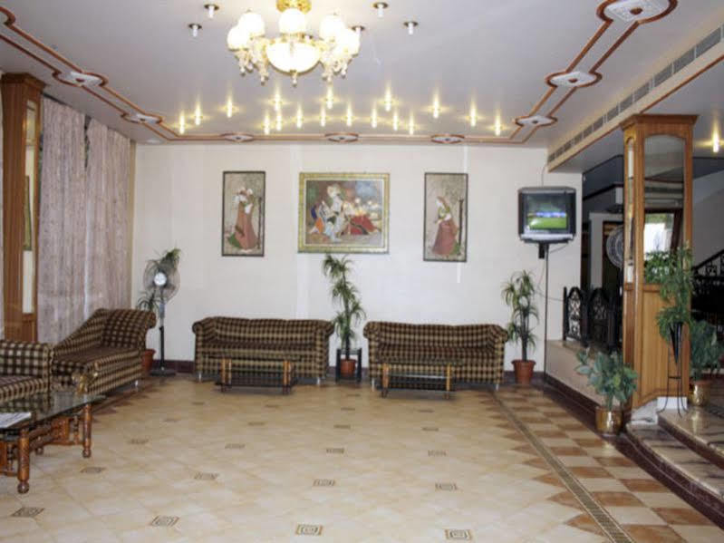 Hotel Sheetal Regency,Near Janambhumi Матхура Экстерьер фото